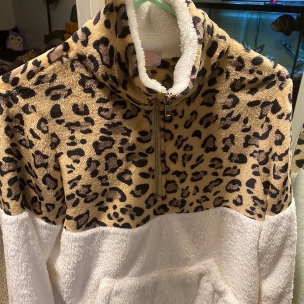 Leopard Pullover - Picture 3 of 5